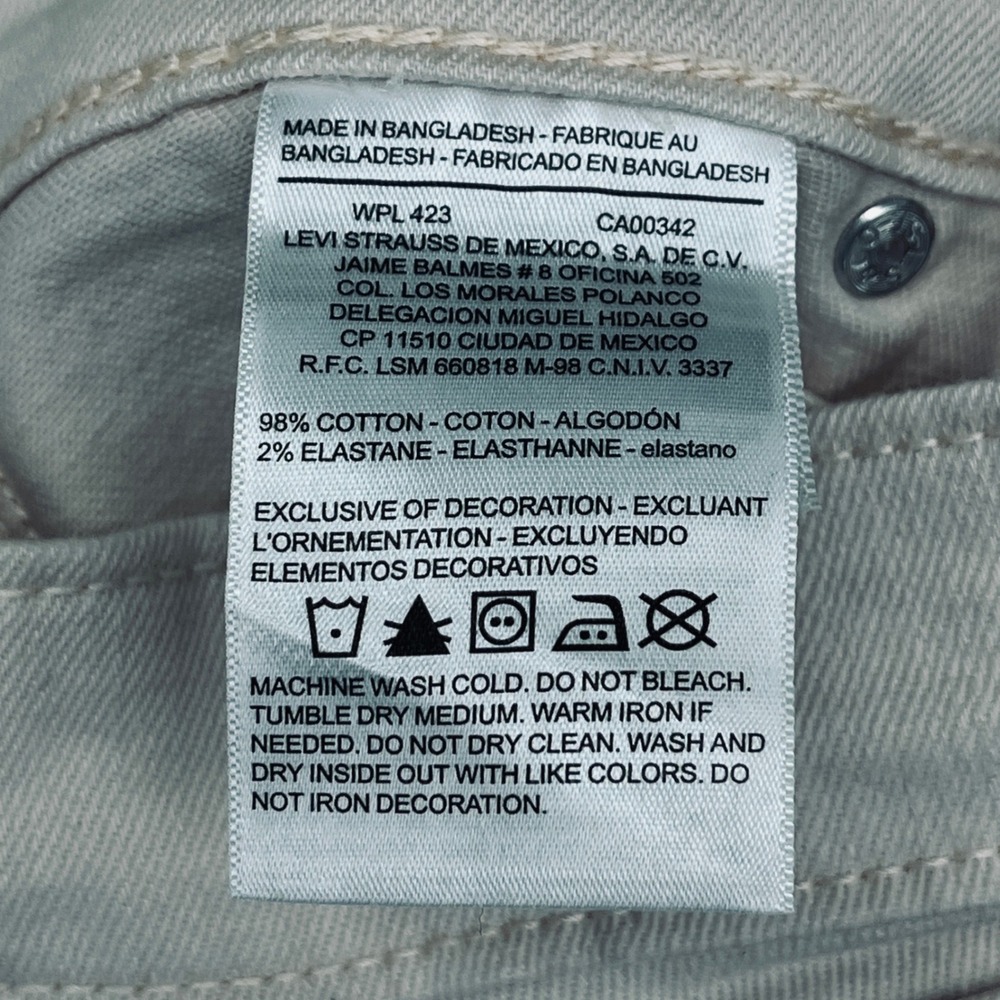 Levi's Pink High-Rise Jean Shorts - Picture 5 of 12